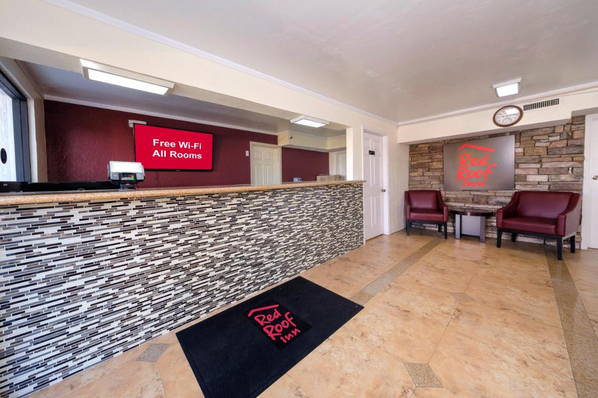 Red Roof Inn Crestview - image 4