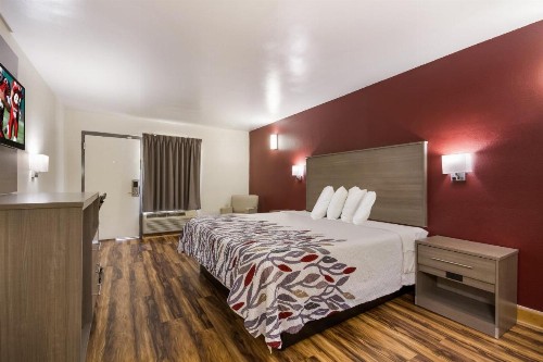 Red Roof Inn Crestview - image 6