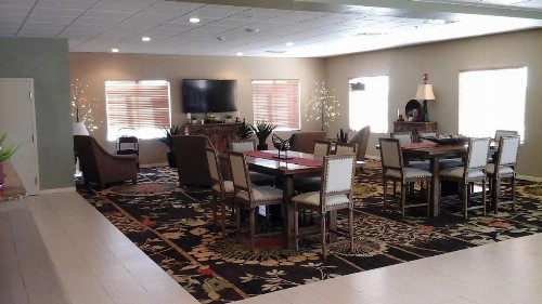 Sagebrush Hotel - image 11