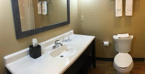 Sagebrush Hotel - image 7
