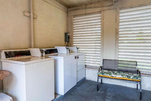 Econo Lodge Crystal River - image 22