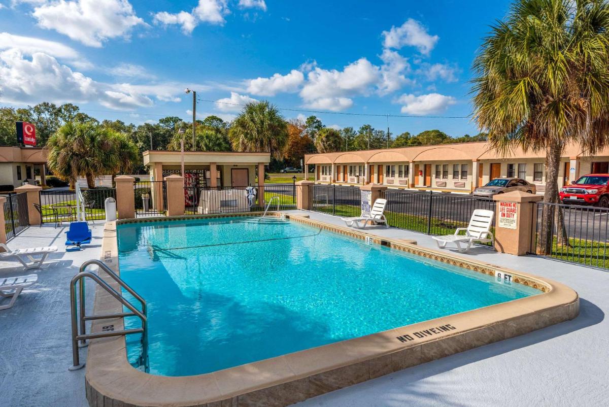 Econo Lodge Crystal River - image 6