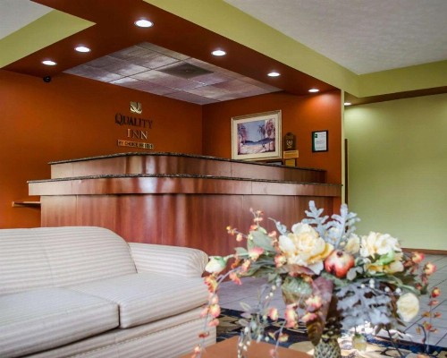 Quality Inn Crystal River - image 5