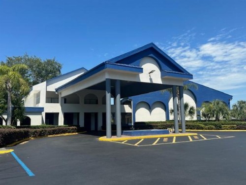 Days Inn by Wyndham Crystal River - image 1