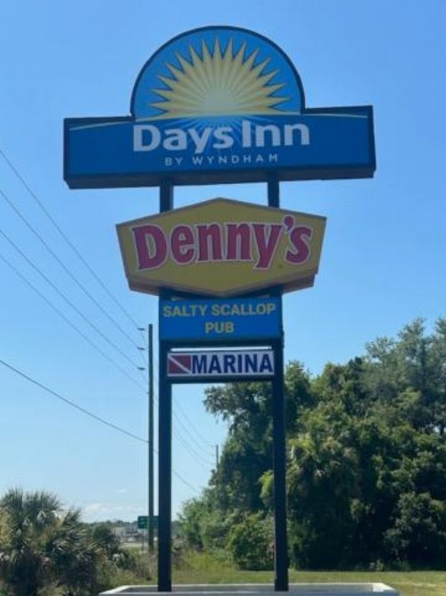 Days Inn by Wyndham Crystal River - image 17