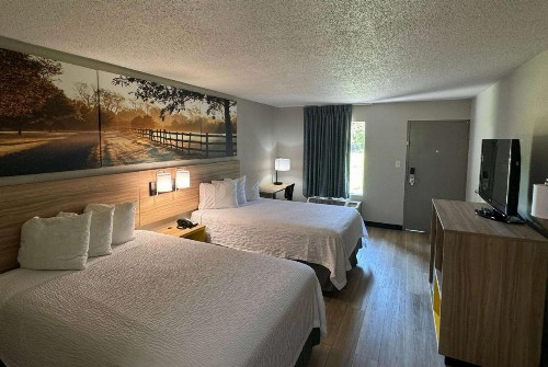 Days Inn by Wyndham Crystal River - image 7