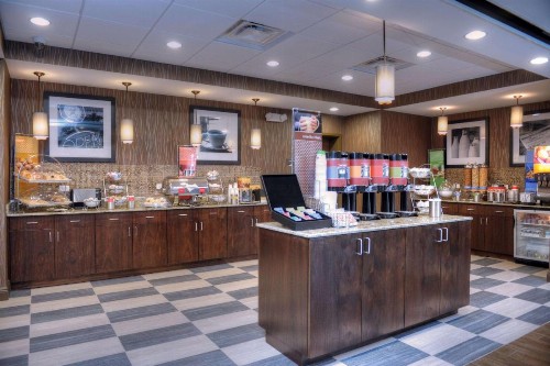 Hampton Inn Crystal River - image 8