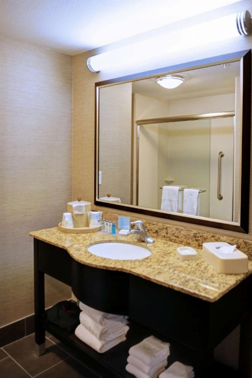 Hampton Inn Crystal River - image 9