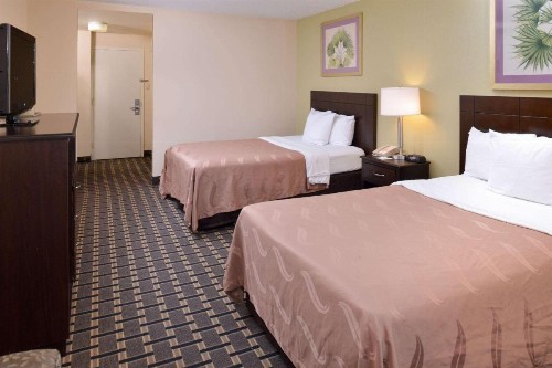 Quality Inn & Suites Montebello - Los Angeles - image 16