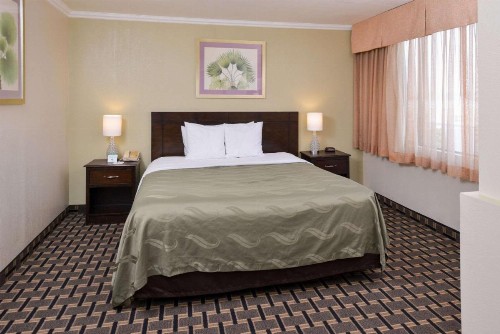 Quality Inn & Suites Montebello - Los Angeles - image 24