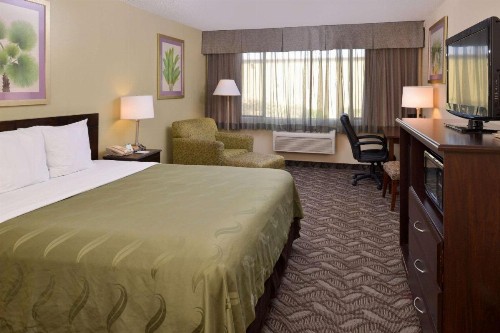 Quality Inn & Suites Montebello - Los Angeles - image 3