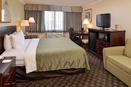 Quality Inn & Suites Montebello - Los Angeles - image 9