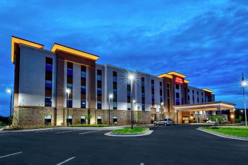 Hampton Inn & Suites Culpeper - image 2