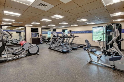 Hampton Inn & Suites Culpeper - image 7