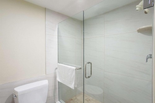 Ramada by Wyndham Culver City - image 48
