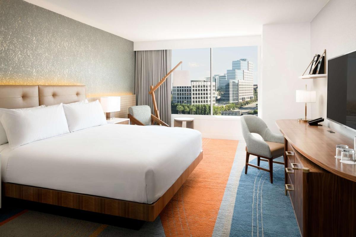 Hilton Los Angeles-Culver City CA - image 3
