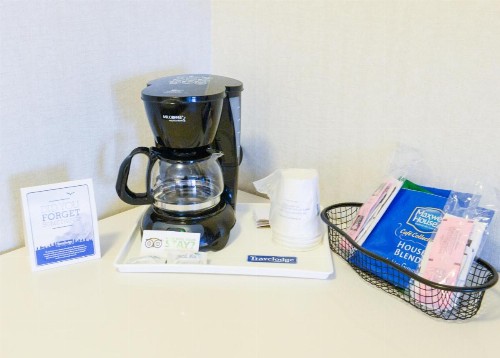 Travelodge by Wyndham Culver City - image 20