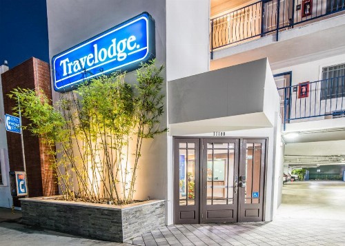 Travelodge by Wyndham Culver City - image 25