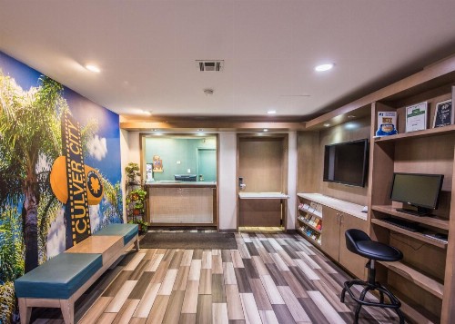 Travelodge by Wyndham Culver City - image 29