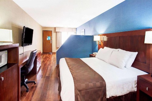 Travelodge by Wyndham Culver City - image 38