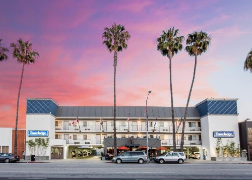 Travelodge by Wyndham Culver City - image 49