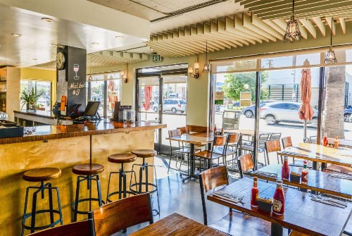 Travelodge by Wyndham Culver City - image 6