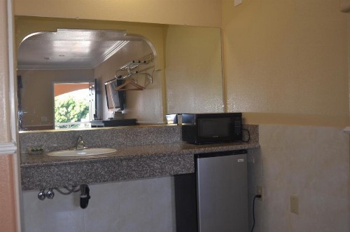 Galaxy Inn - image 13