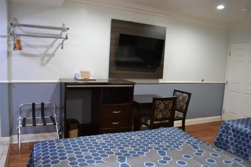 Galaxy Inn - image 16