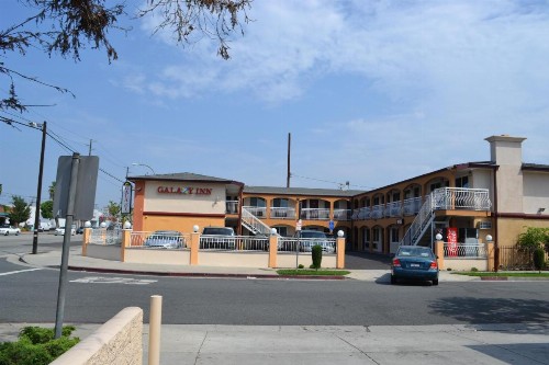 Galaxy Inn - image 3