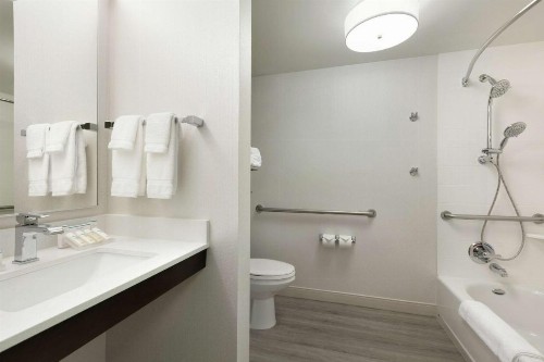 Hilton Garden Inn Cupertino - image 16