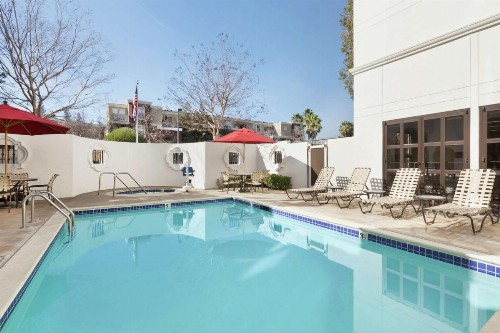 Hilton Garden Inn Cupertino - image 8