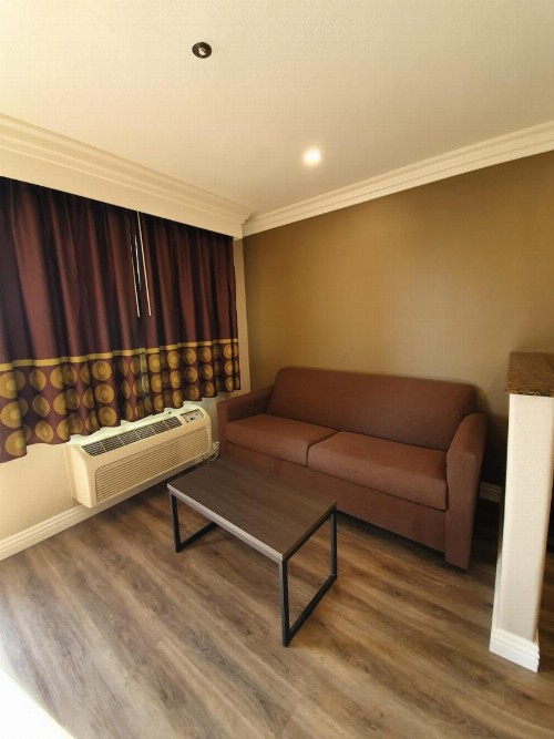 Super 8 by Wyndham Cypress Buena Park Area - image 28
