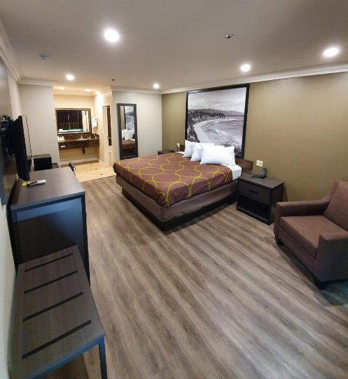 Super 8 by Wyndham Cypress Buena Park Area - image 30
