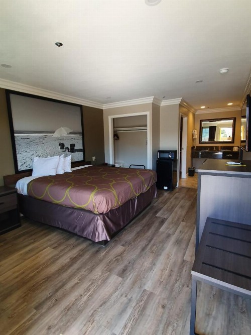 Super 8 by Wyndham Cypress Buena Park Area - image 36