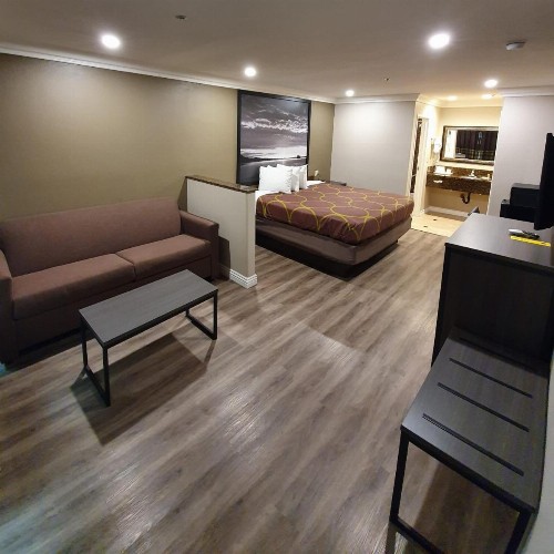 Super 8 by Wyndham Cypress Buena Park Area - image 41