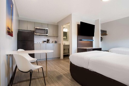 Suburban Extended Stay Hotel Biloxi North Area - image 10