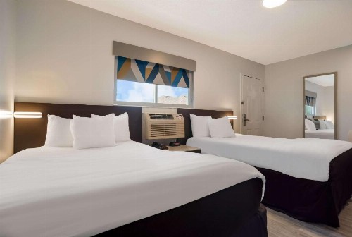 Suburban Extended Stay Hotel Biloxi North Area - image 19
