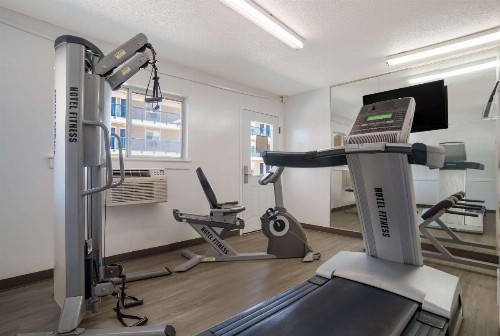 Suburban Extended Stay Hotel Biloxi North Area - image 25