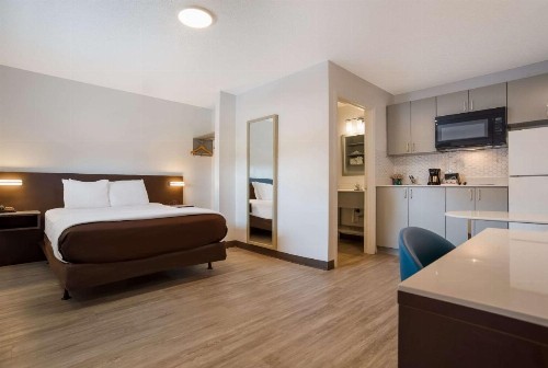 Suburban Extended Stay Hotel Biloxi North Area - image 27