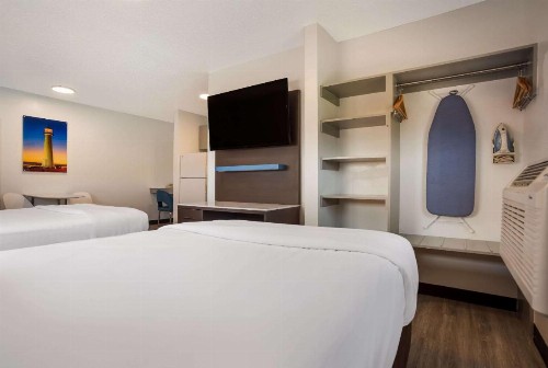 Suburban Extended Stay Hotel Biloxi North Area - image 33
