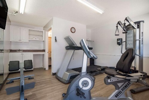 Suburban Extended Stay Hotel Biloxi North Area - image 35
