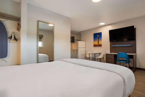 Suburban Extended Stay Hotel Biloxi North Area - image 38