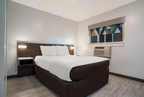 Suburban Extended Stay Hotel Biloxi North Area - image 40
