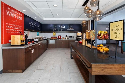 Hampton Inn & Suites D'Iberville Biloxi - image 13