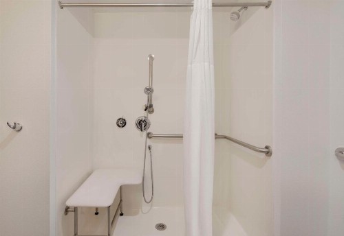Hampton Inn & Suites D'Iberville Biloxi - image 3