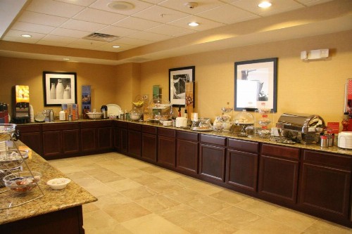 Hampton Inn Dade City - Zephyr Hills - image 5