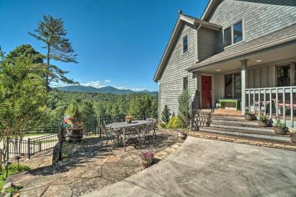 Hilltop Home with Panoramic Forest and Mountain Views!