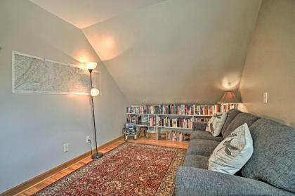 Hilltop Home with Panoramic Forest and Mountain Views! - image 6