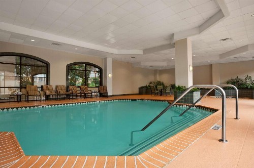 Embassy Suites by Hilton Dallas Near the Galleria - image 10