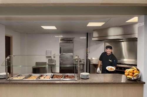 Embassy Suites Dallas - Market Center - image 17